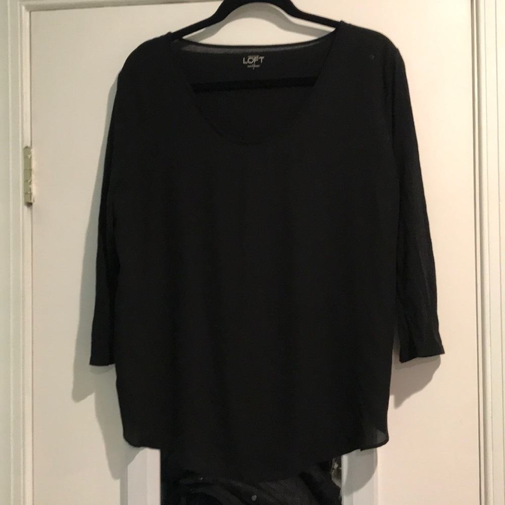 Black Quarter-Sleeve Top